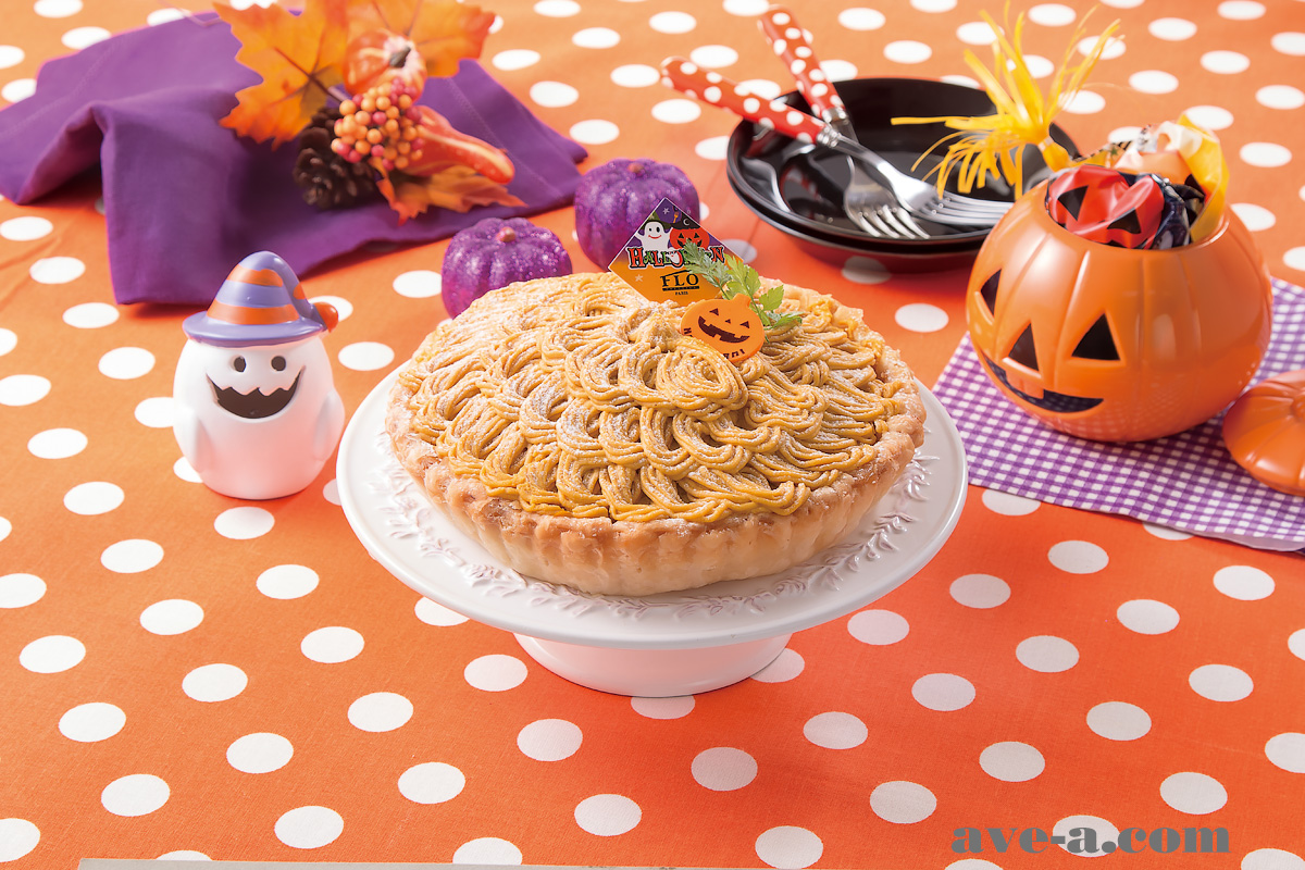 カボチャを使用したハロウィンのケーキの写真